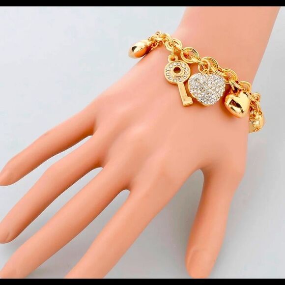 💕18k Gold “Alana” collection Crystal Charm Bracelet - Picture 5 of 5